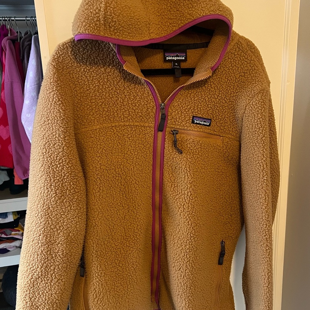 Patagonia Women’s Tan Fleece Jacket with Purple Trim